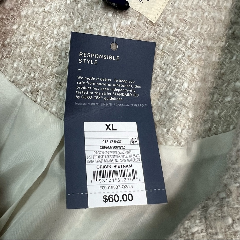 Universal Thread Women’s Cream Winter Coat Size XL - Picture 6 of 9